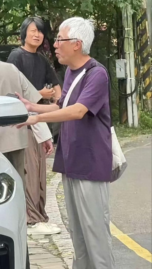 万宝配资 张宇生病后首度露脸！头发全白，身体佝偻，十一郎已提前交代后事