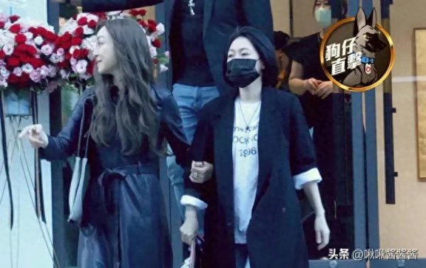 永利策略 许绍恩开画展向大S致谢，小S手举香槟笑容灿烂，具俊晔未到场