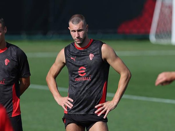 牛金所配资 记者：加拉塔萨雷将米兰后卫帕夫洛维奇视为后卫引援首选